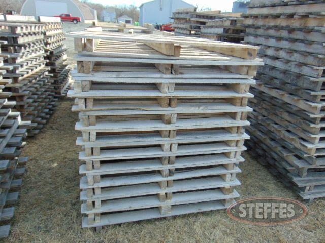 Approx. (50) 48-x48- single-sided sod pallets_1.jpg